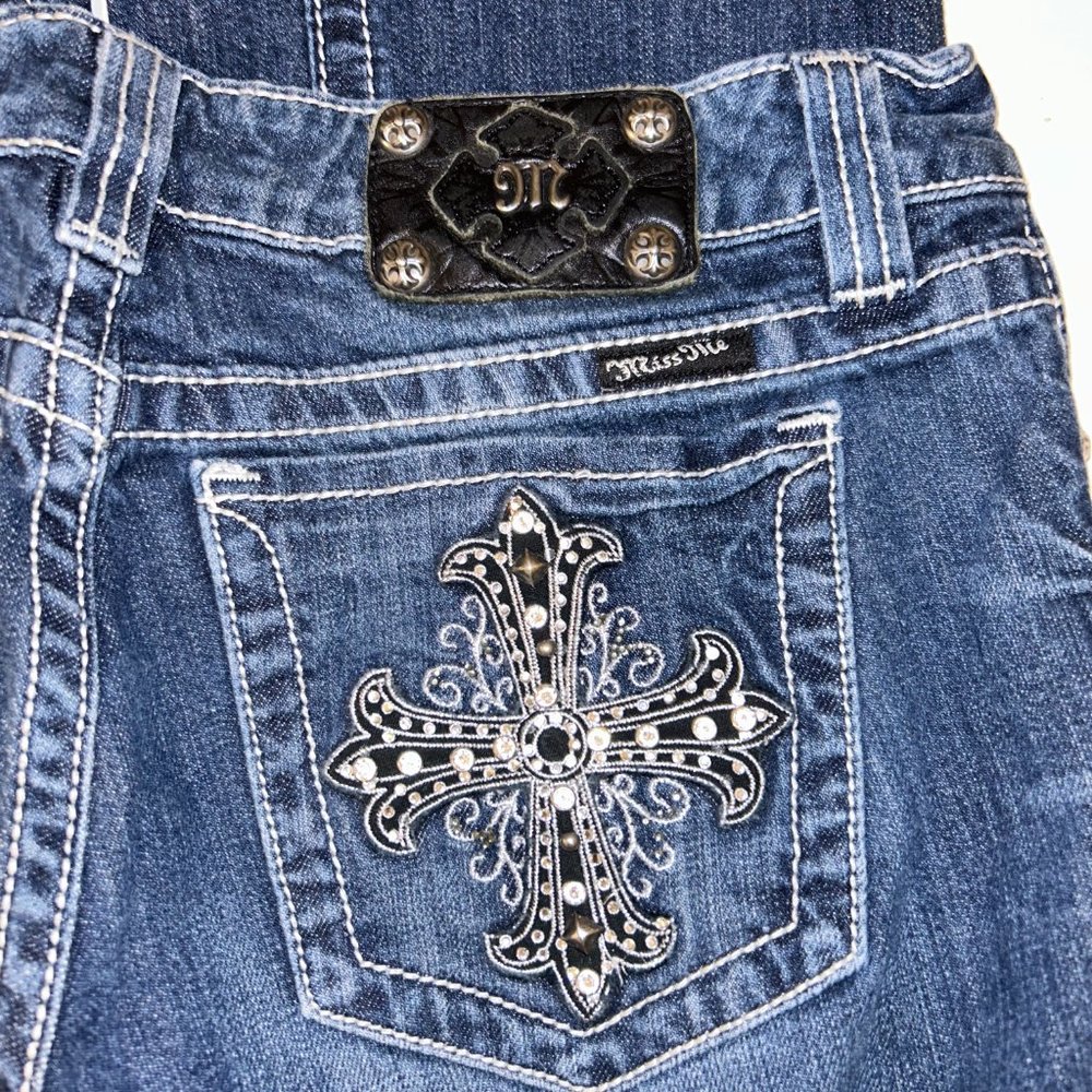 Miss Me Cross Long Boot Leg Jeans SIZE 30 LONG - Picture 7 of 7